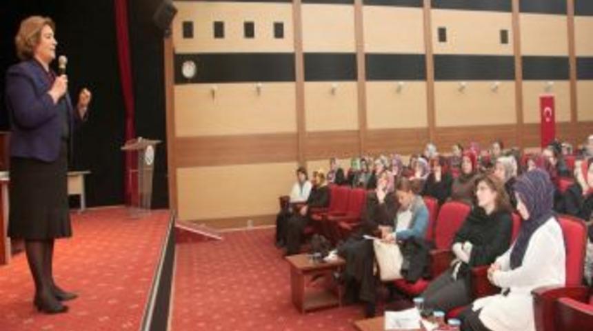 Kadınlara eğitim semineri