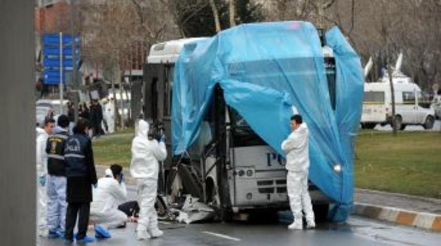 &Ccedil;evik kuvvet otob&uuml;s&uuml;nde detaylı inceleme