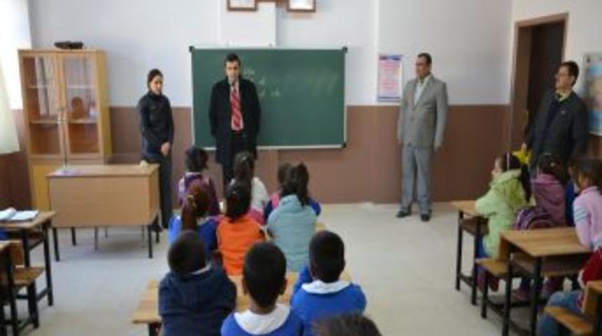 Kaymakam Erdoğan, okul ziyaret etti