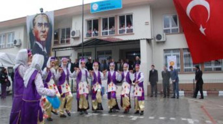 Ceyhan'da 40 yıldır &ccedil;ivi &ccedil;akılmayan okula Botaş sahip &ccedil;ıktı