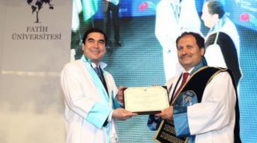 Fatih &Uuml;niversitesi'nden Berdimuhammedov'a fahri doktora