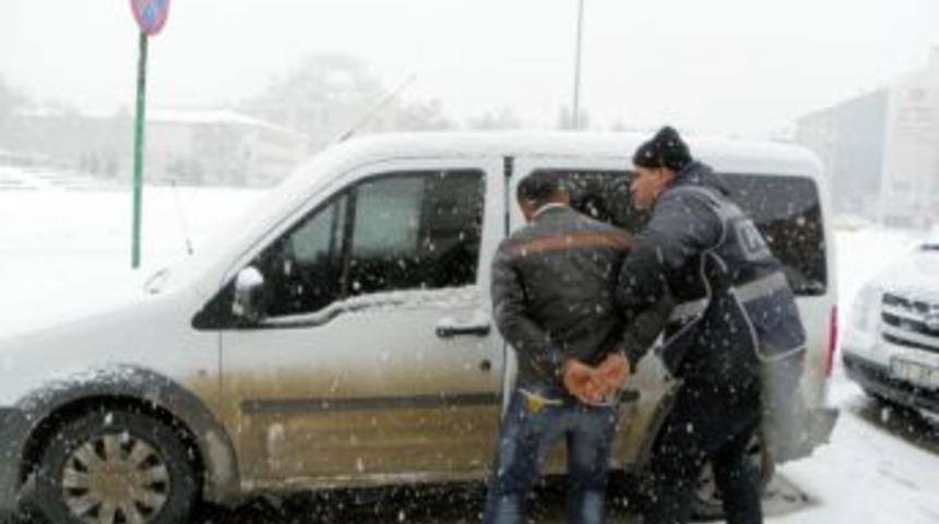 Ankara&rsquo;dan Kırıkkale&rsquo;ye hırsızlığa geldiler