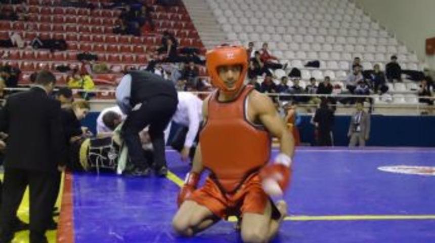 Batmanlı sporcu T&uuml;rkiye Wushu Şampiyonası'nda 3. oldu