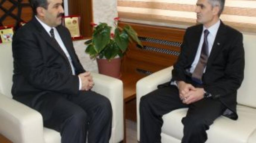 Sivas Milli Eğitim M&uuml;d&uuml;r&uuml; Akpınar'dan Başkan &Uuml;rg&uuml;p'e ziyaret