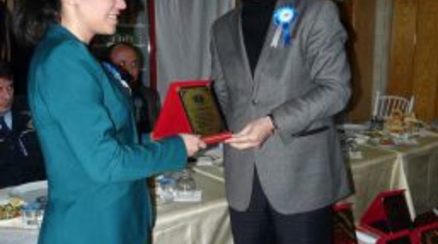 &Ccedil;ayıralan&rsquo;da vergi rekortmenleri &ouml;d&uuml;llendirildi