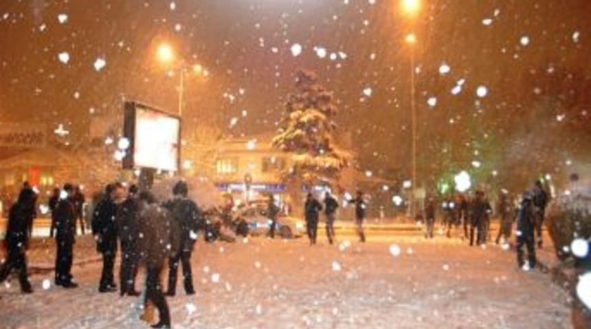 Kar Kırşehir&rsquo;de etkili oluyor