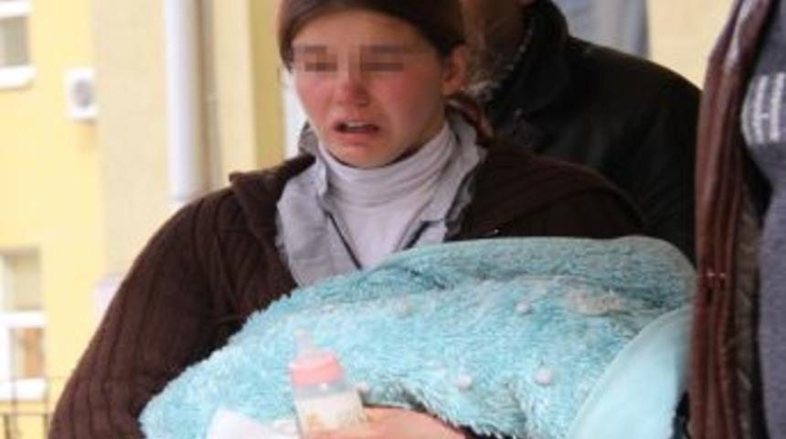 Hırsızlıktan tutuklanan 2 kadın, bebekleriyle cezaevine g&ouml;nderildi