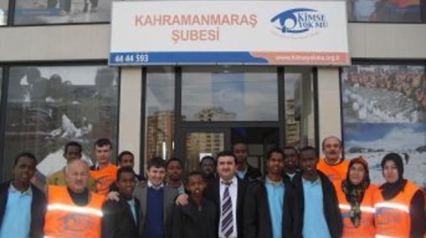 Kimse Yok mu Somalili &ouml;ğrencilere giyim yardımı yaptı