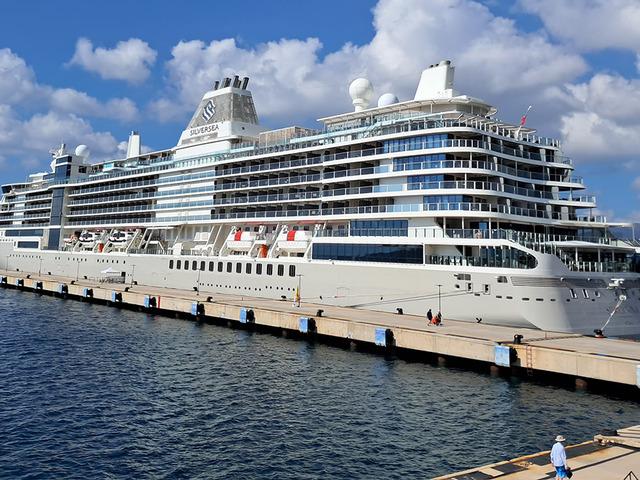 Bodrum'a "Silver Nova" kruvaziyeriyle 681 turist geldi