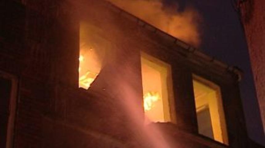 Beyoğlu&rsquo;nda yangın paniği