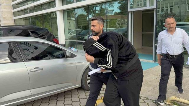 Sosyal medyada tanıştığı kişilerin tuzağına d&uuml;şt&uuml;: 300 bin liralık kredi &ccedil;ektirip gasp ettiler 1