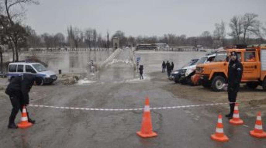 Meri&ccedil; ve Tunca k&ouml;pr&uuml;leri k&uuml;&ccedil;&uuml;k ara&ccedil;lara kapatıldı