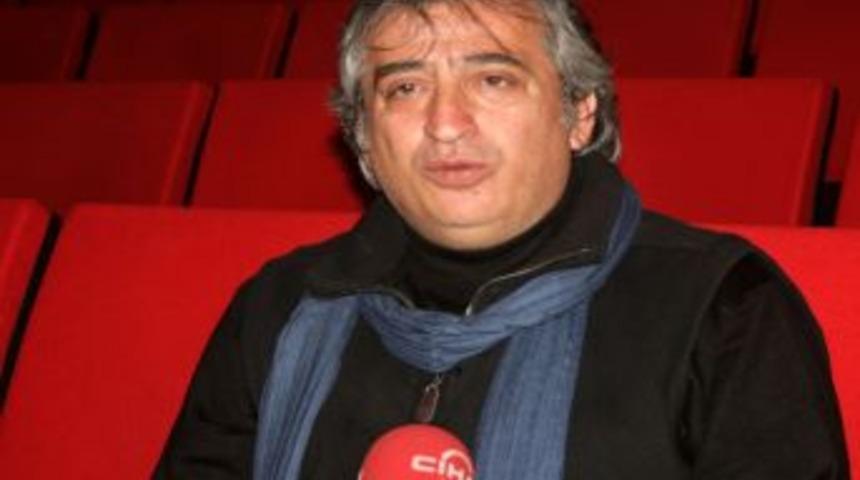 Mamak'ta yaptığı işkencelerin filmini &ccedil;ekiyor