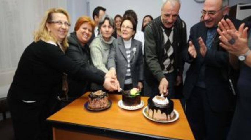 Sigarasız yaşamı pastayla kutladılar