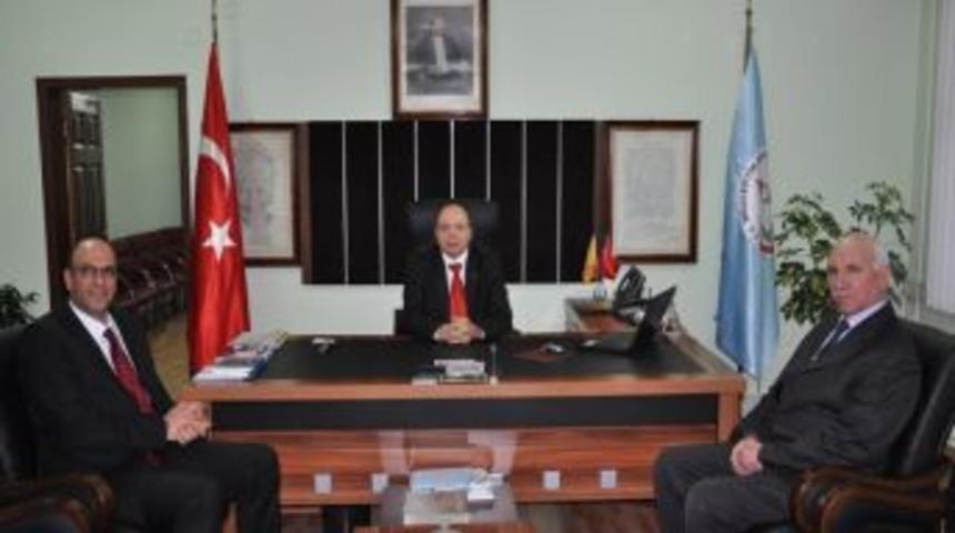 Vali &Ccedil;i&ccedil;ek: Başarılı projelerle eğitim kalitesini &uuml;st seviyelere &ccedil;ıkartacağız