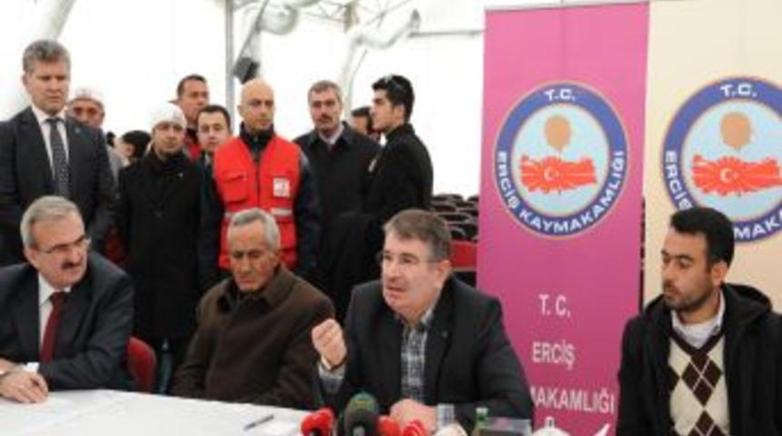 Bakan Şahin: Adıyaman'daki evleri &ccedil;ocuklar işaretlemiş