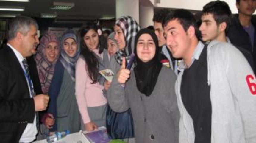 Atat&uuml;rk &Uuml;niversitesi, L&uuml;bnan'da tanıtıldı