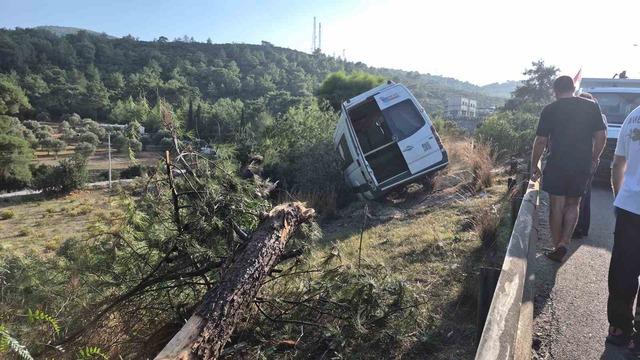 Muğla da trafik kazası! 2 yaralı 1
