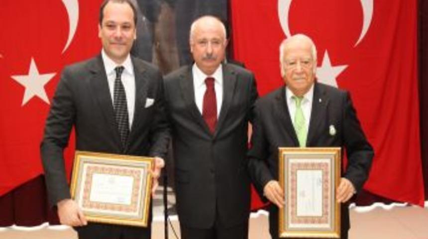 Vali Y&uuml;ksel, Turhan D&ouml;kmeci İlk&ouml;ğretim Okulu'nun a&ccedil;ılışını yaptı