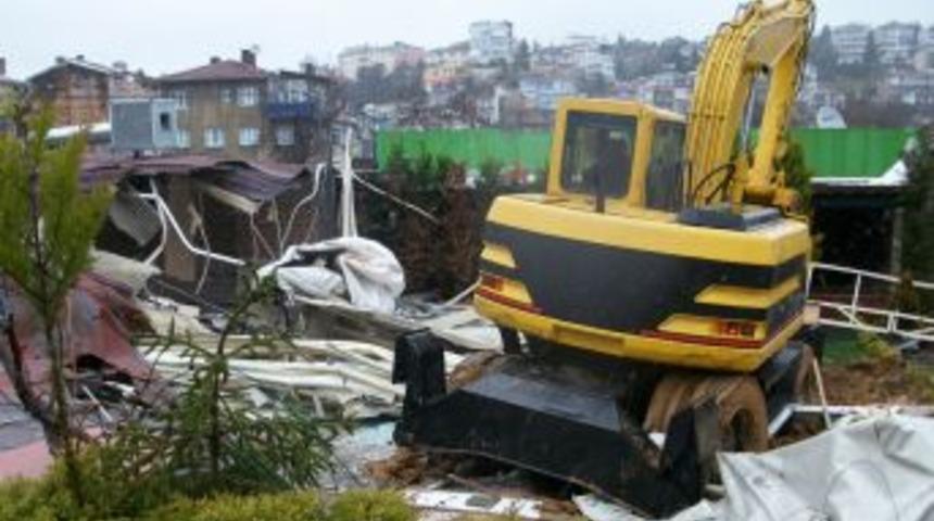 Sarıyer'de kafe yıkımı