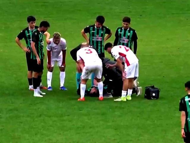Ma&ccedil;ın son dakikalarında fenalaşan futbolcu kalp krizi ge&ccedil;irdi