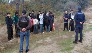 Edirne&rsquo;de 18 ka&ccedil;ak g&ouml;&ccedil;men yakalandı