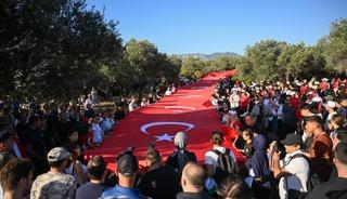 Antalya'da "Ecdadın Yolunda Cumhuriyet'e Saygı Y&uuml;r&uuml;y&uuml;ş&uuml;"