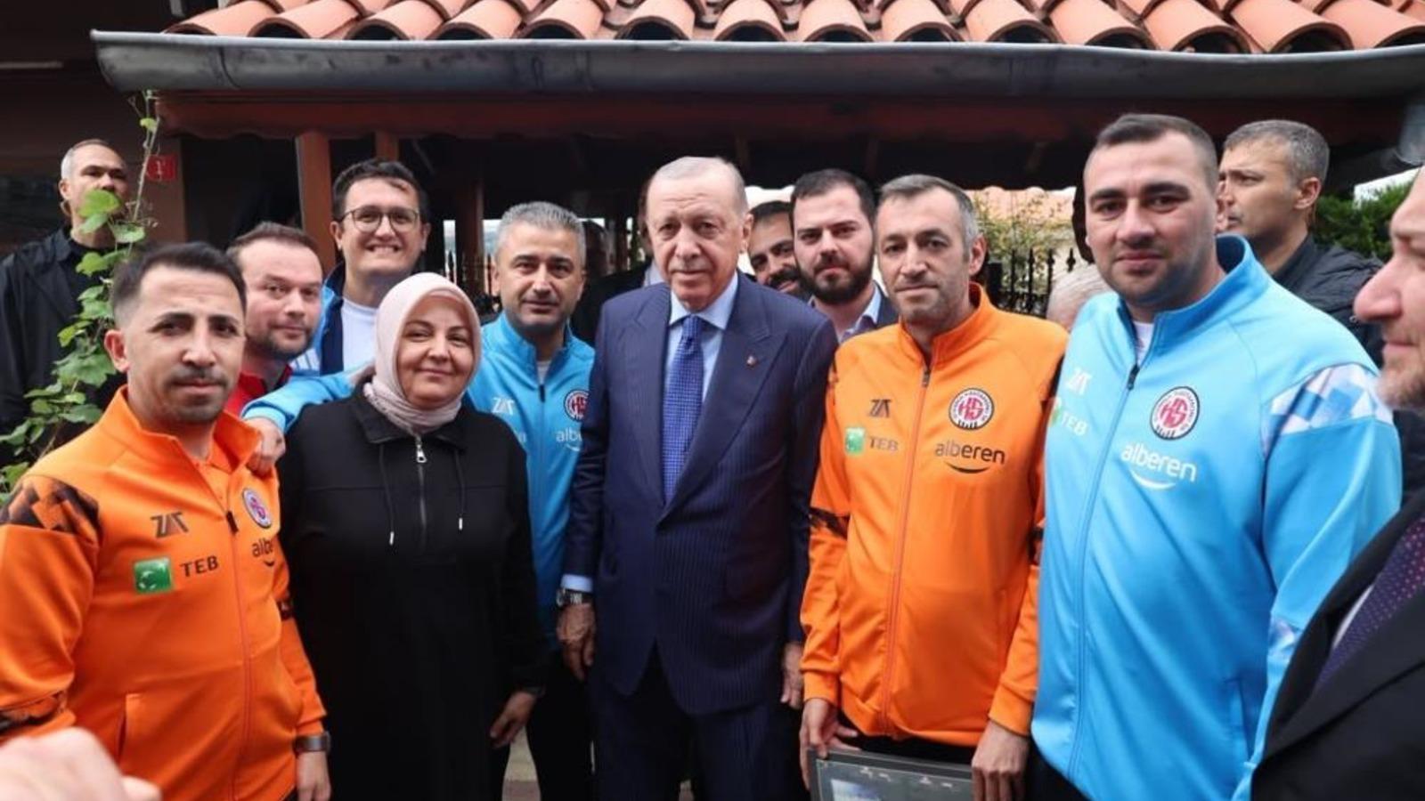 Cumhurbaşkanı Erdoğan, İstanbul Kastamonuspor yönetimini kabul etti