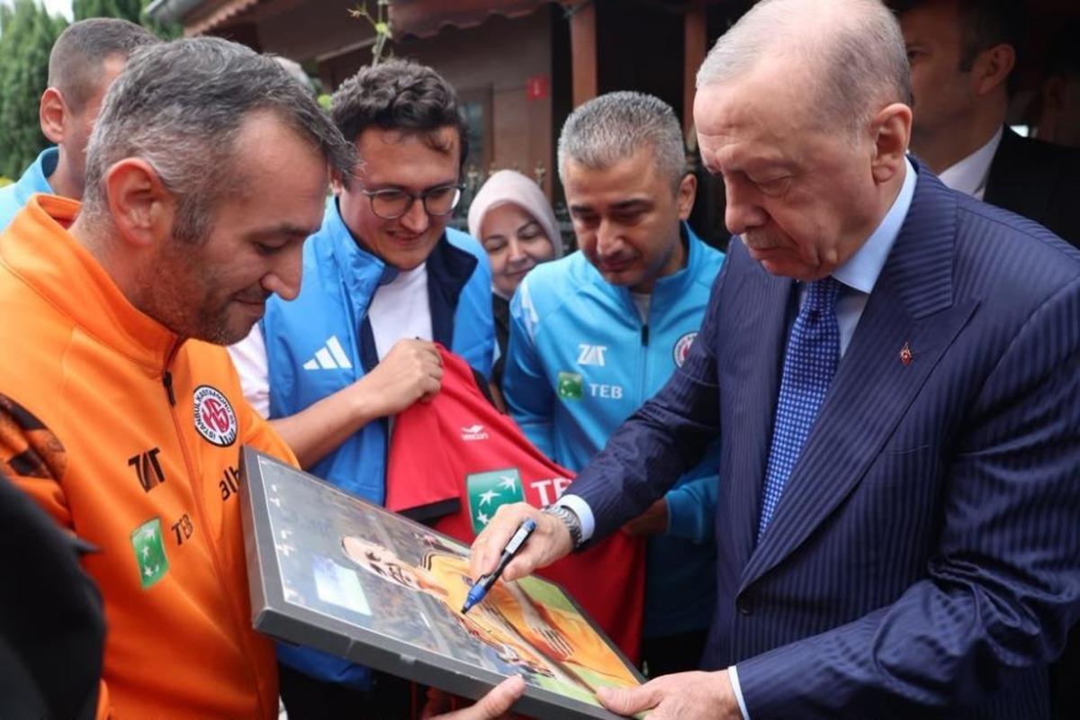Cumhurbaşkanı Erdoğan, İstanbul Kastamonuspor y&ouml;netimini kabul etti 1