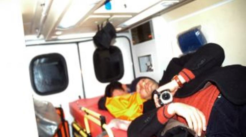 Başkale'de k&ouml;ye doğum i&ccedil;in giden ekipler donma tehlikesi ge&ccedil;irdi