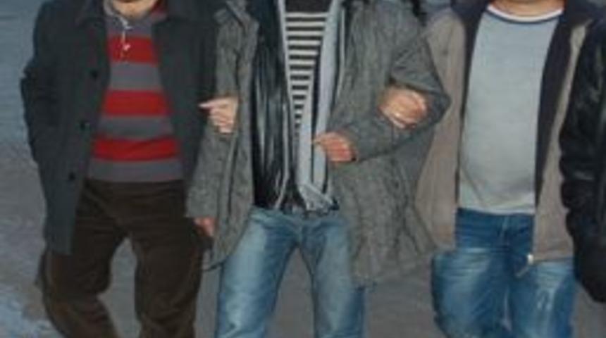 Malatya'da karakolu basan saldırganlar iki zabıtayı yaraladı