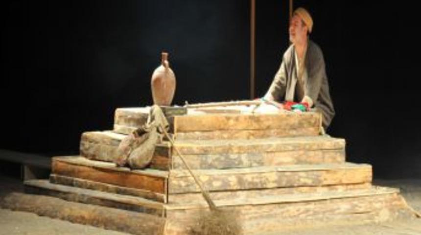 'Yunus Emre Aşk Ateşi' oyunu ilgi g&ouml;r&uuml;yor