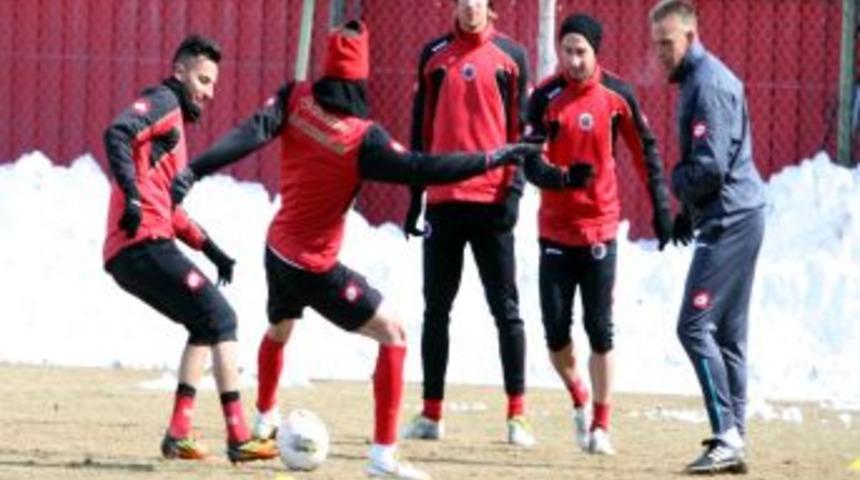 Gen&ccedil;lerbirliği, Fenerbah&ccedil;e ma&ccedil;ına hazır