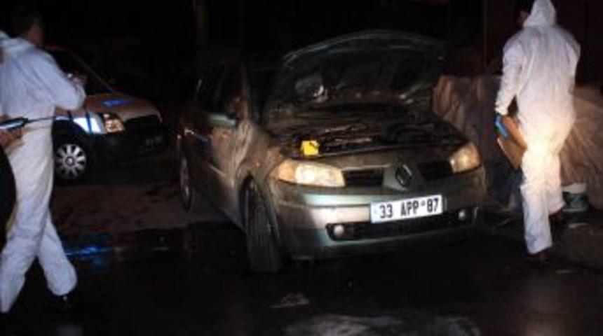 Mersin&rsquo;de ter&ouml;r &ouml;rg&uuml;t&uuml; yandaşları 11 aracı kundakladı