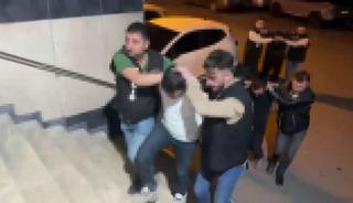 İstanbul&rsquo;da iki ayrı cinayetin ş&uuml;phelileri yurt dışına ka&ccedil;amadan yakalandı