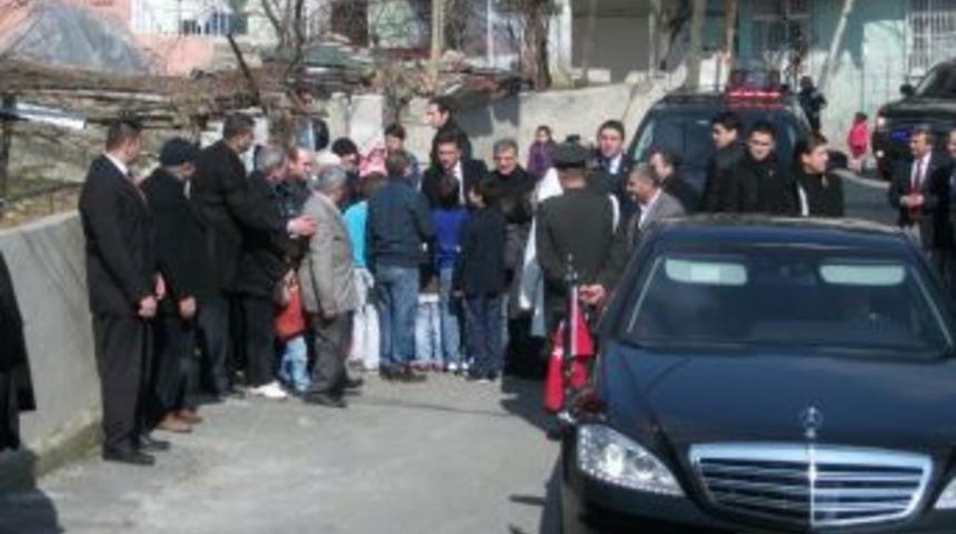 Cumhurbaşkanı G&uuml;l: Ter&ouml;rle m&uuml;cadele kararlılıkla s&uuml;recek