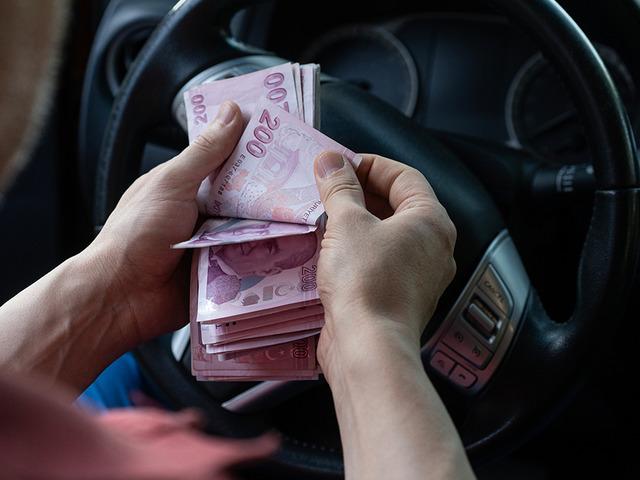 İkinci el ara&ccedil;ta sert fren: G&uuml;nde 5 bin kişi gelirken 100'e d&uuml;şt&uuml;