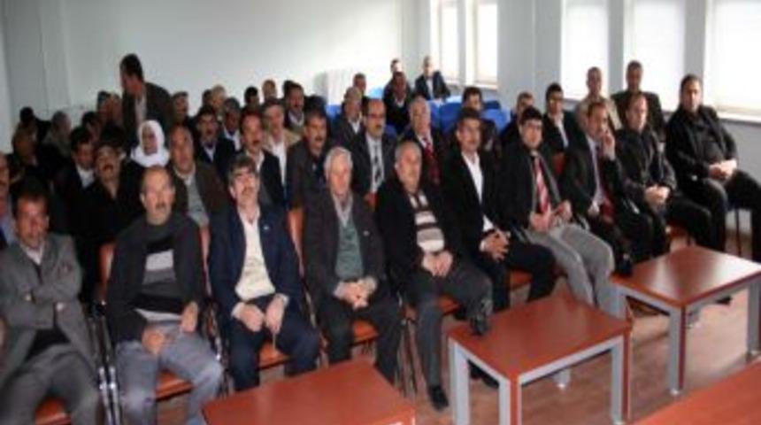 Midyat&rsquo;ta muhtarlar ka&ccedil;ak elektrik konusunda bilgilendirildi