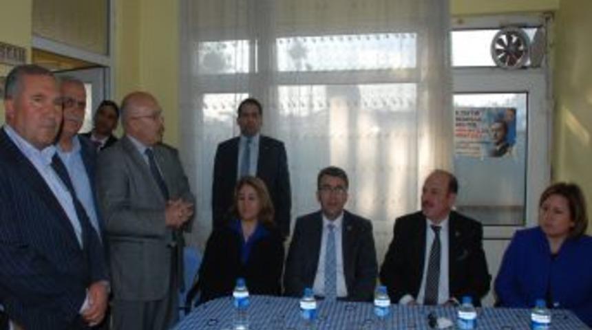 AK Parti milletvekilleri İmamoğlu'nda incelemelerde bulundu