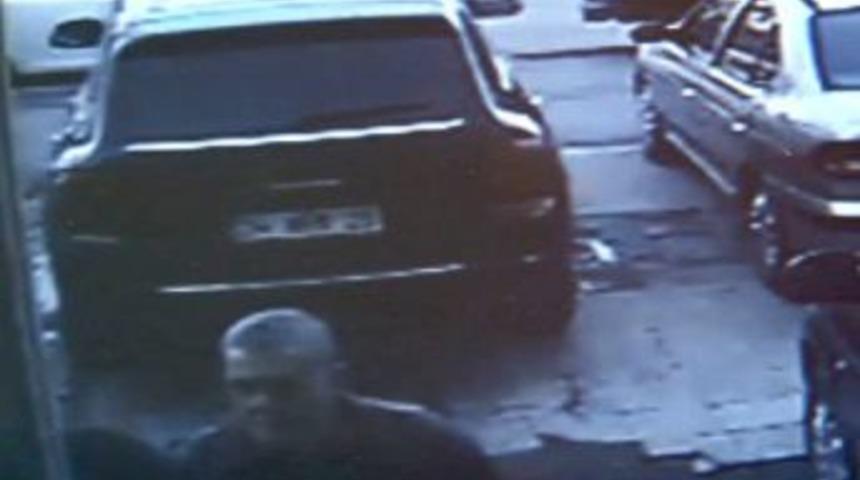 Film gibi soygunun zanlıları g&uuml;venlik kamerasında