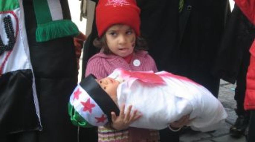 Beyazıt'ta Suriye protestosu