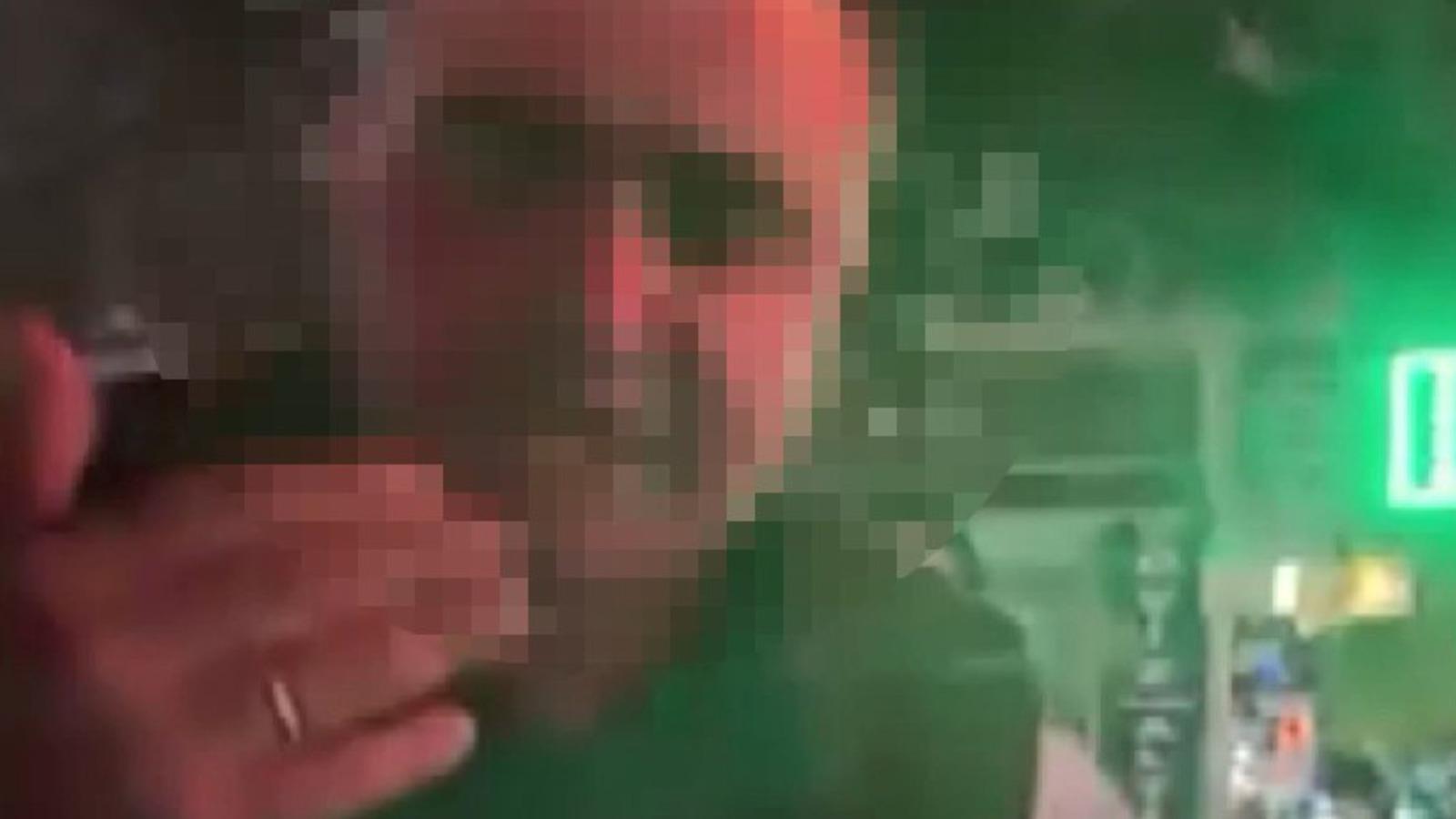 Trafikte tartıştığı kadın sürücünün aracının camını yumrukladı