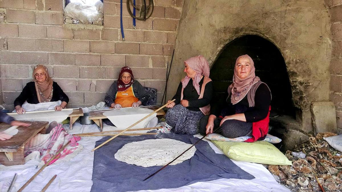 Sabah 4 te kalkıp hazırlamaya başlıyorlar! Bahara kadar sofradan eksik olmuyor 1