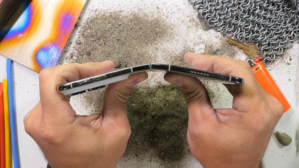 iPhone Duo dayanıklılık testine girdi: İşte performansı! 3