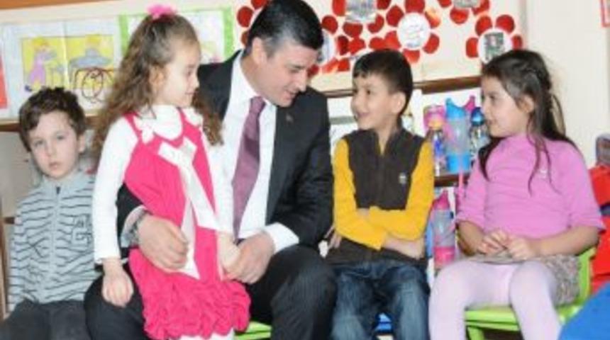 Balıkesir Valisi Arslan, Sabiha G&ouml;k&ccedil;en Anaokulu&rsquo;nu ziyaret etti