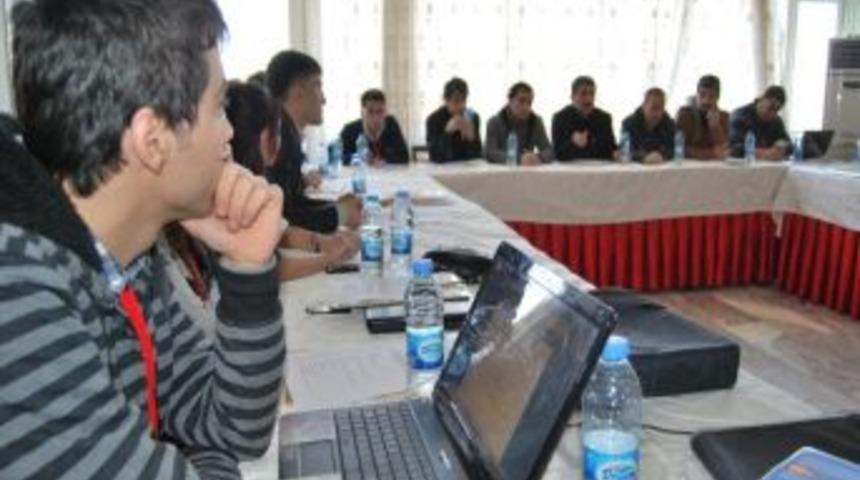 Ulusal Gen&ccedil;lik Parlamentosu &uuml;yeleri Hasankeyf&rsquo;i gezdi