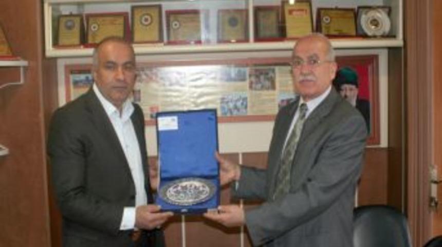 Kumru'da vergi rekortmenlerine teşekk&uuml;r belgesi