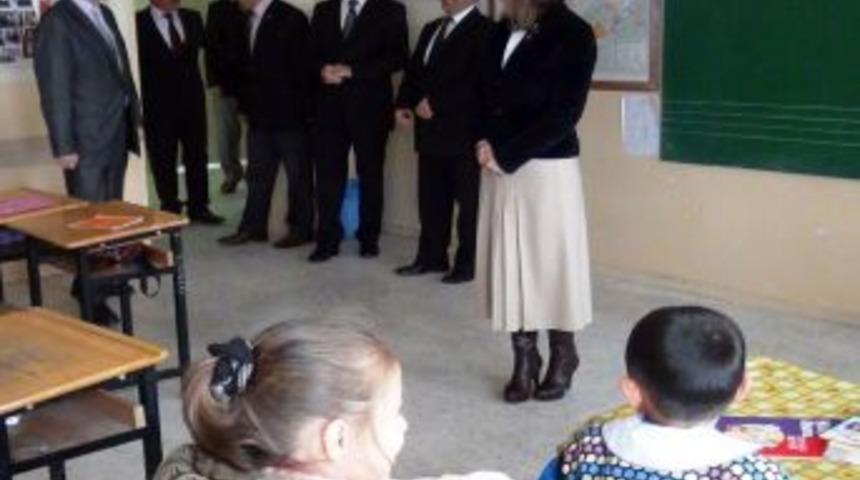 Aksaray eğitimi, L&uuml;tfiye Deneri'ye emanet