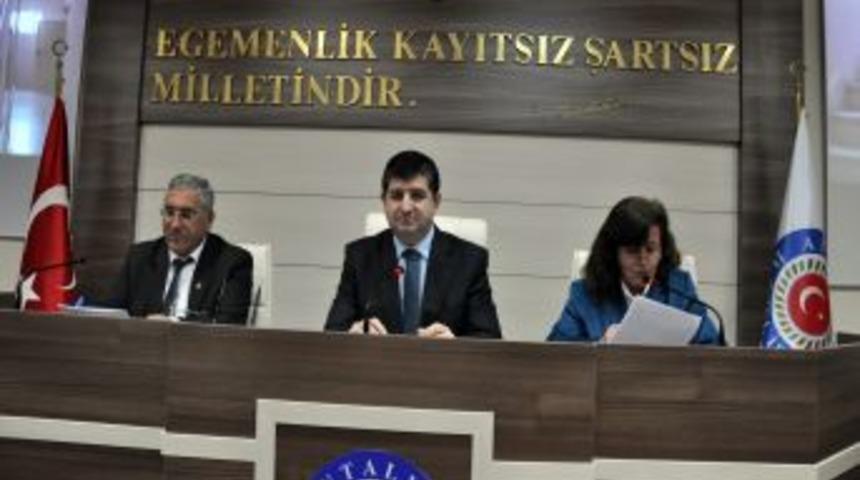 Antalya'da limandan havalimanına borularla yakıt taşınacak