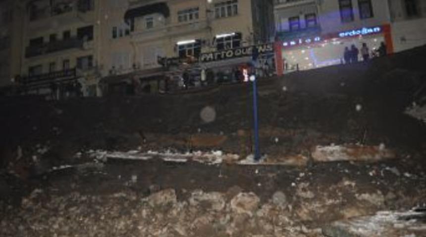 EFES caddesi &ccedil;&ouml;kt&uuml;..